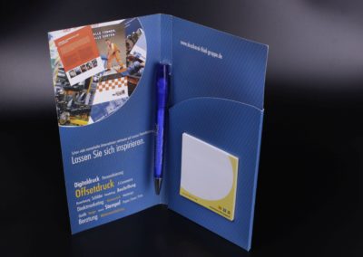 Notizblock mit Kugelschreiber