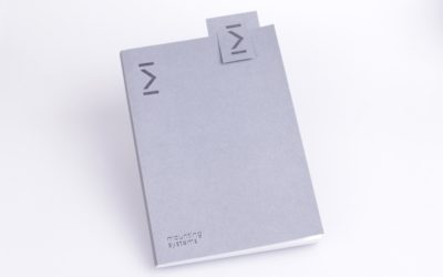 Notizbuch mit Lesezeichen